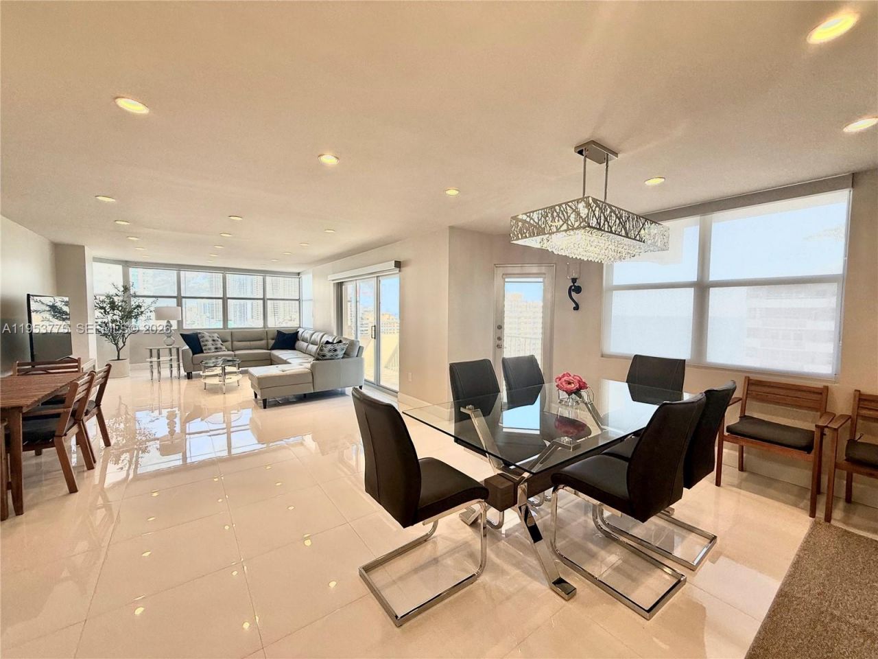 1985 S Ocean Dr, Unit 22P, Hallandale Beach, FL 33009 Photo