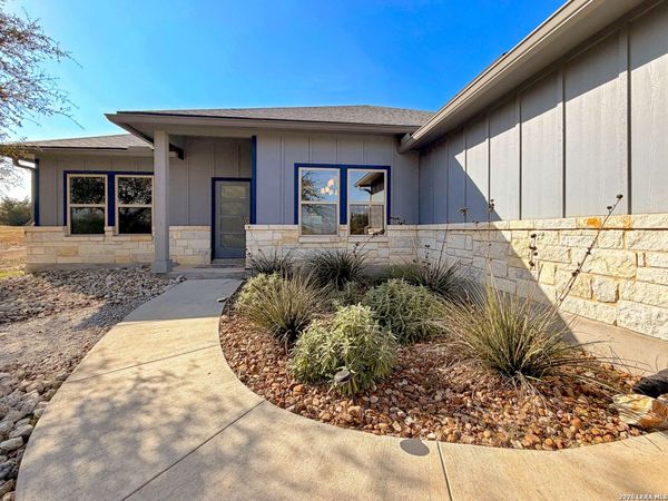 381 Monarch, Canyon Lake, TX 78133