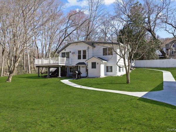 300 Waccabuc Road, Unit 2, Goldens Bridge, NY 10526