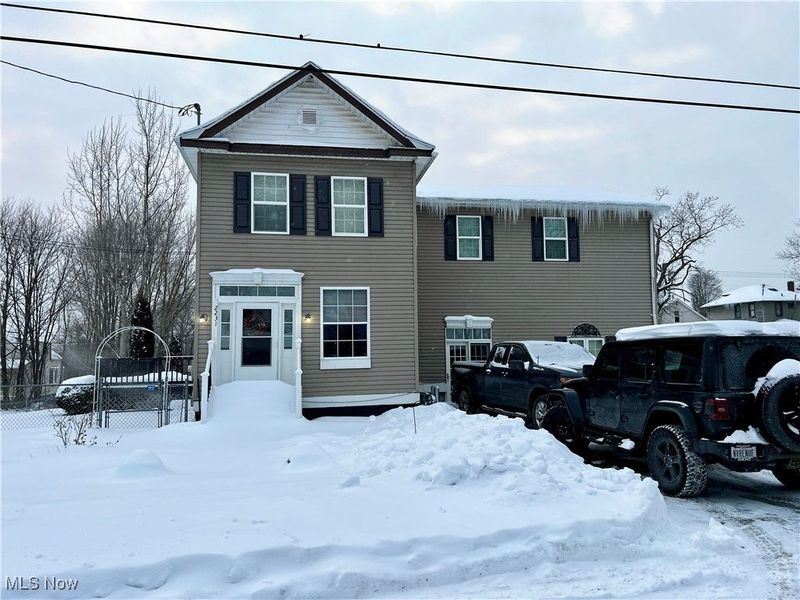 2231 Sherwood Avenue, East Liverpool, OH 43920 Photo 1