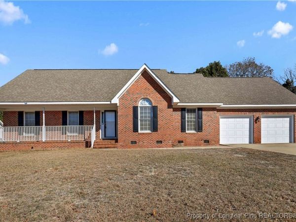 3521 Harrisburg Drive, Fayetteville, NC 28306