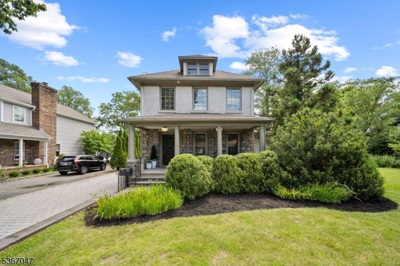 30 Highwood Ave, Midland Park, NJ 07432 Main Photo