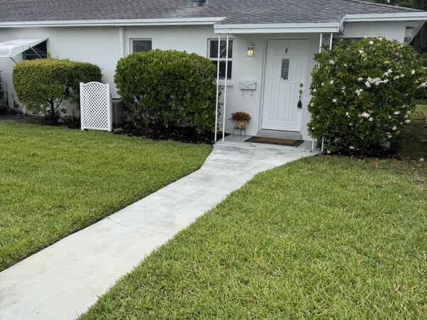 10084 Meridian Way N, Unit 4, Palm Beach Gardens, FL 33410
