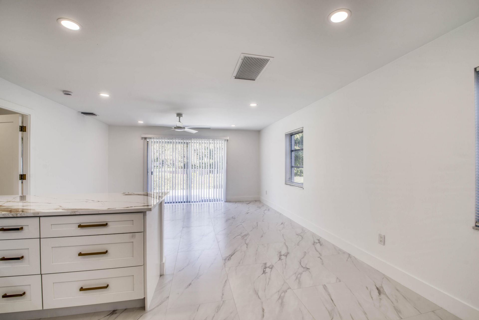 10084 Meridian Way N, Unit 4, Palm Beach Gardens, FL 33410 Photo