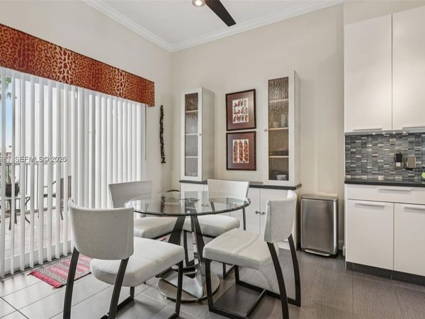 7694 Granville Dr, Unit 412E, Tamarac, FL 33321