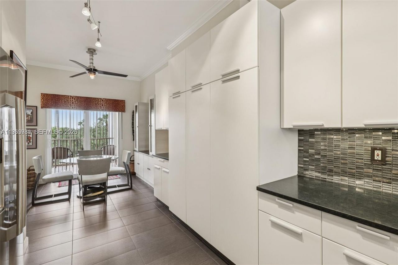 7694 Granville Dr, Unit 412E, Tamarac, FL 33321 Photo