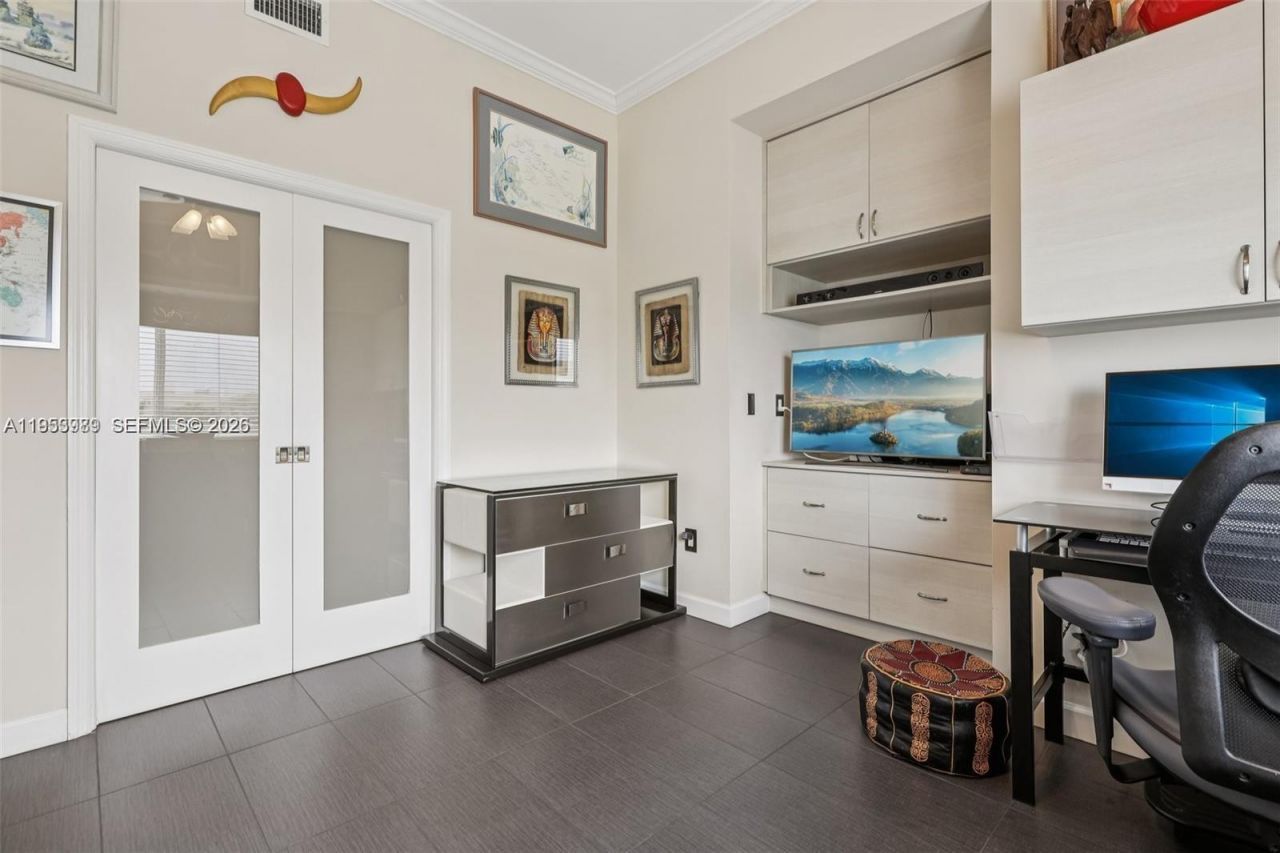 7694 Granville Dr, Unit 412E, Tamarac, FL 33321 Photo