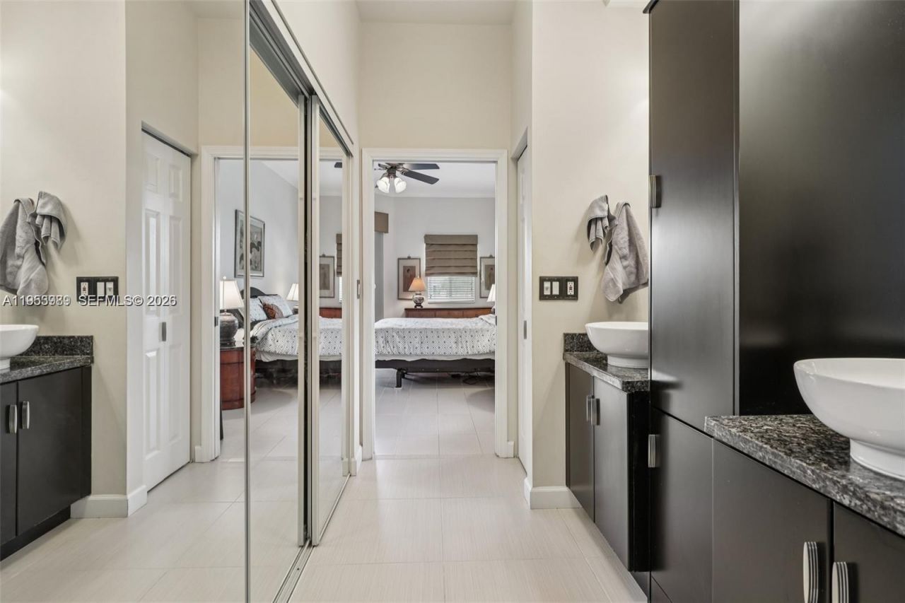 7694 Granville Dr, Unit 412E, Tamarac, FL 33321 Photo