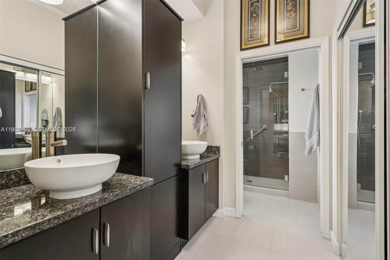 7694 Granville Dr, Unit 412E, Tamarac, FL 33321 Photo