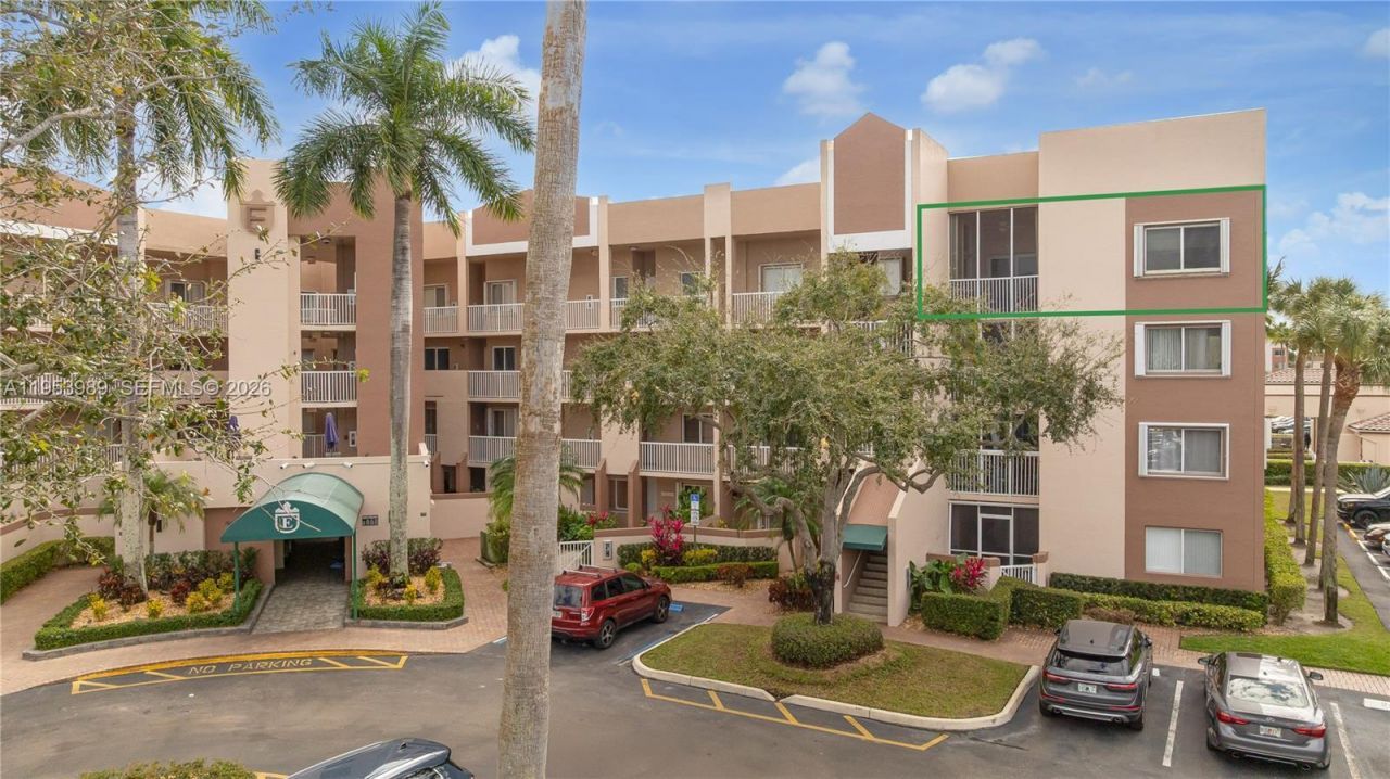 7694 Granville Dr, Unit 412E, Tamarac, FL 33321 Photo