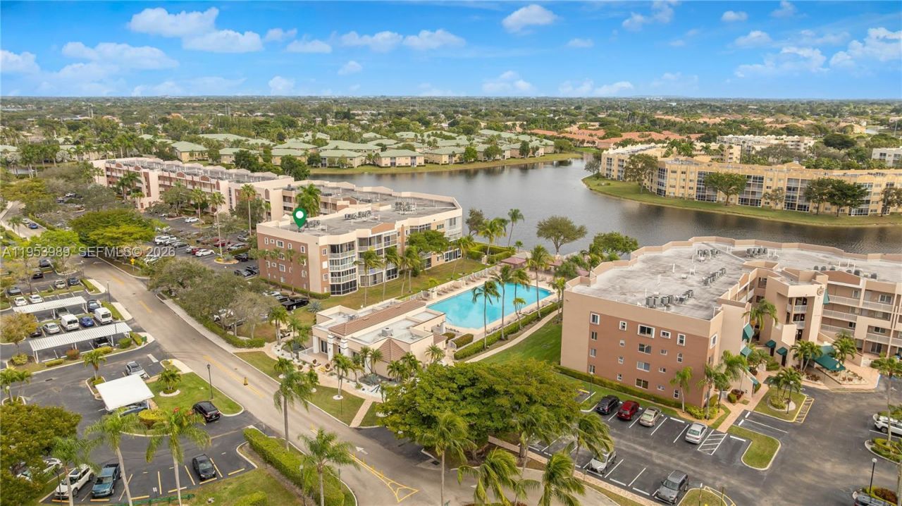 7694 Granville Dr, Unit 412E, Tamarac, FL 33321 Photo