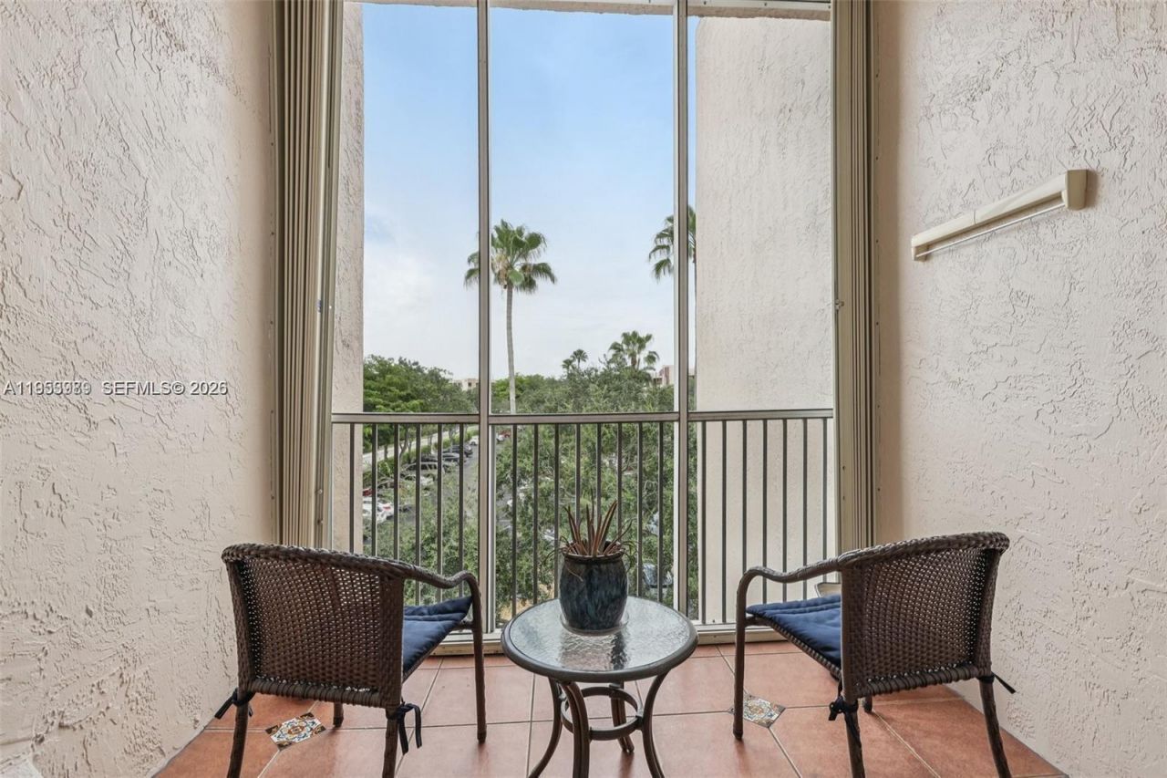 7694 Granville Dr, Unit 412E, Tamarac, FL 33321 Photo