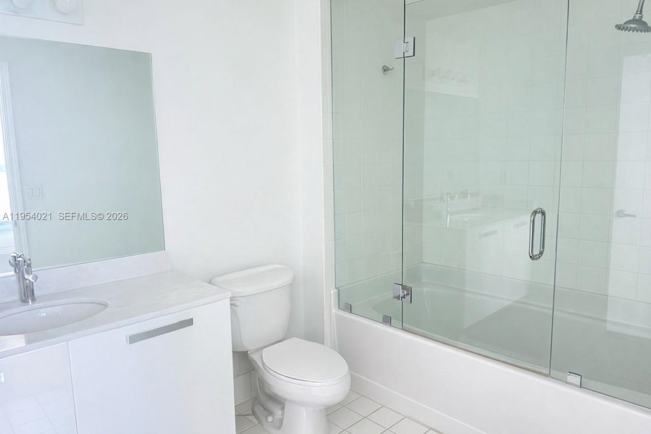 601 NE 36th St, Unit 1112, Miami, FL 33137 Photo