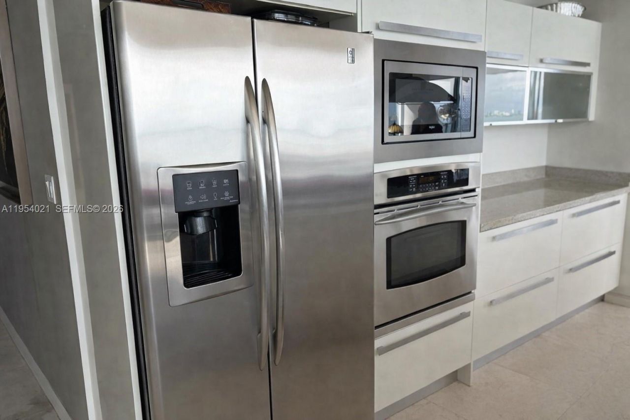 601 NE 36th St , Unit 1112, Miami, FL 33137 Photo