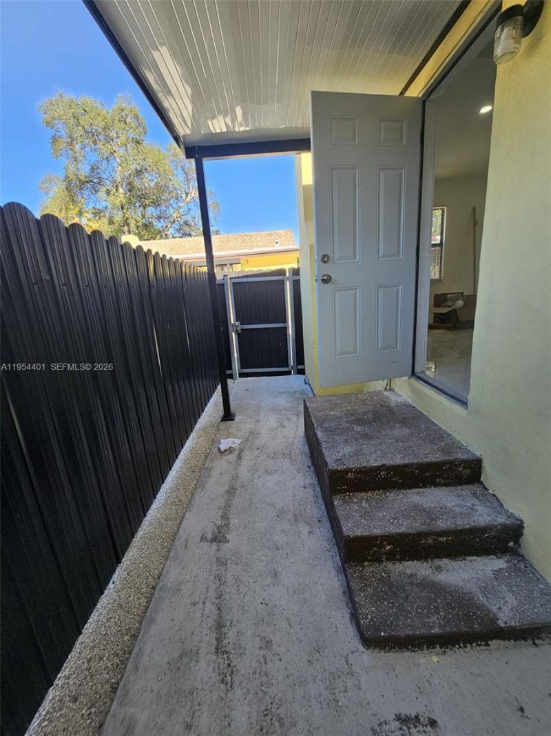 1148 NW 100th St , Unit 2, Miami, FL 33150 Photo