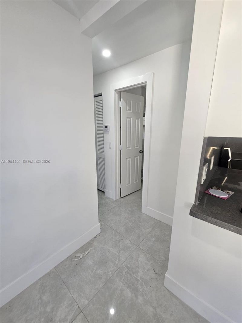 1148 NW 100th St , Unit 2, Miami, FL 33150 Photo