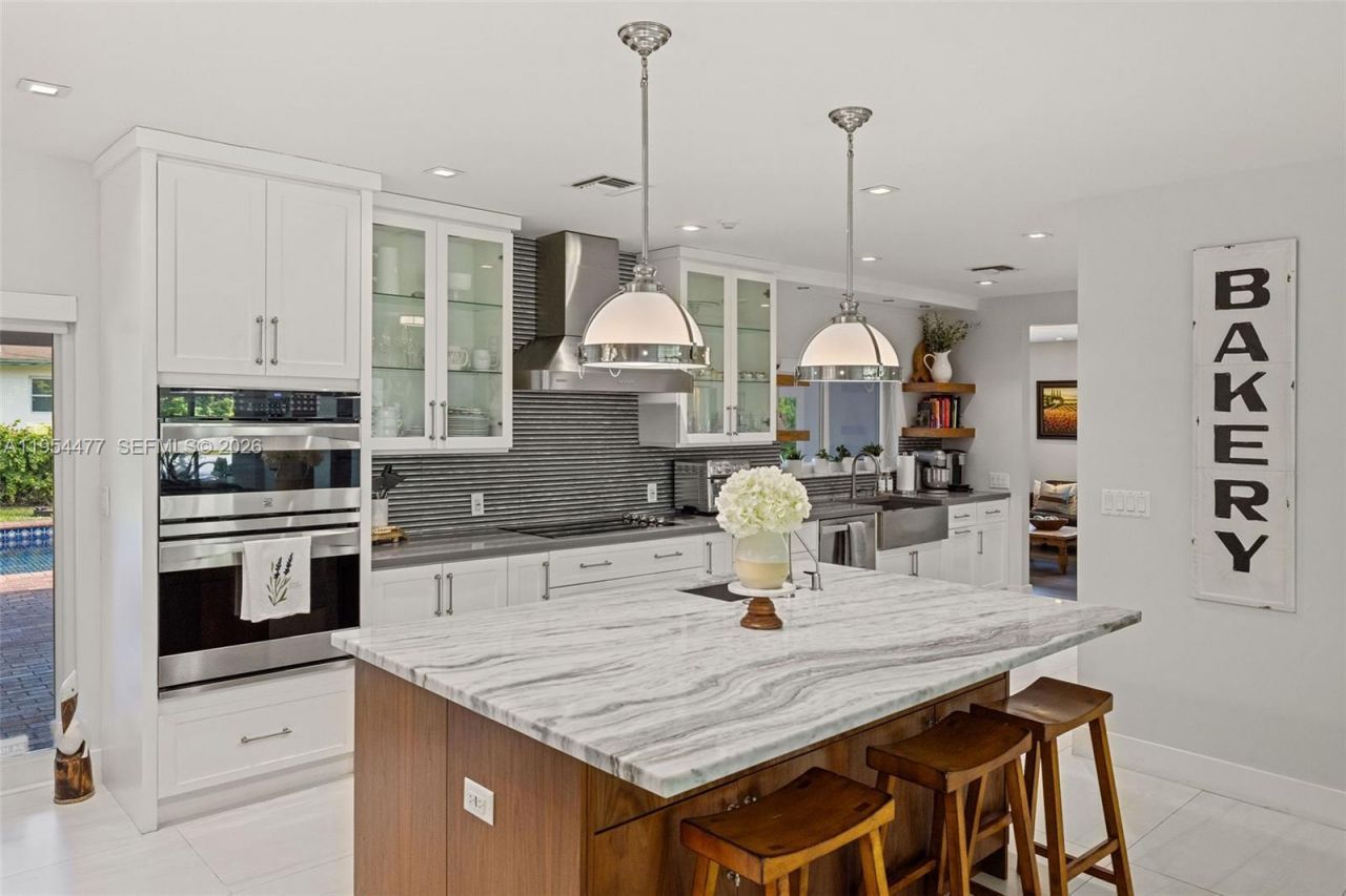 7980 SW 108th St , Miami, FL 33156 Photo