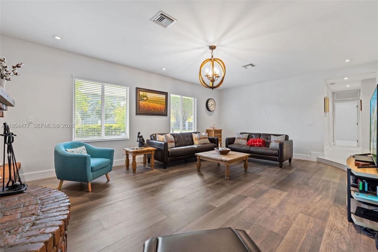 7980 SW 108th St , Miami, FL 33156 Photo