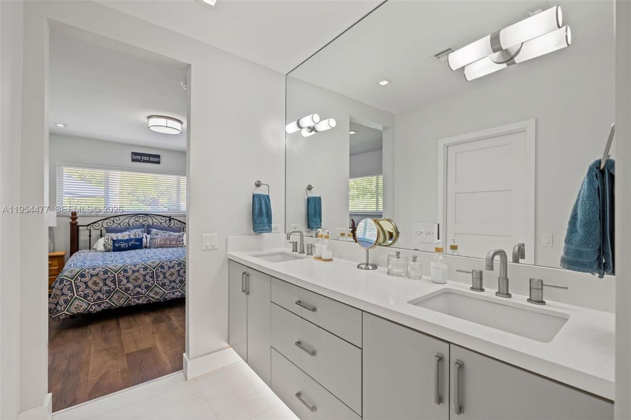 7980 SW 108th St , Miami, FL 33156 Photo