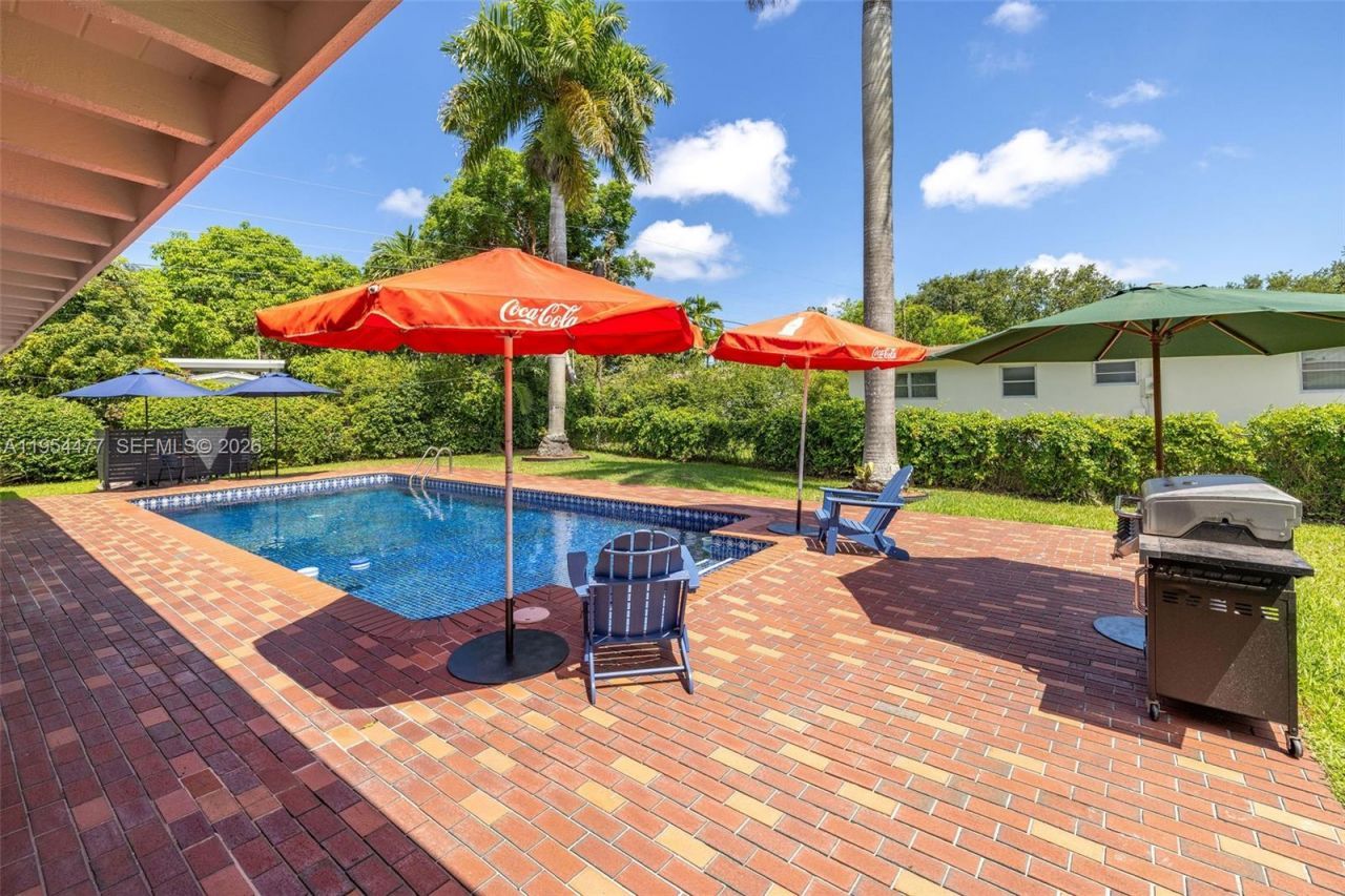 7980 SW 108th St , Miami, FL 33156 Photo