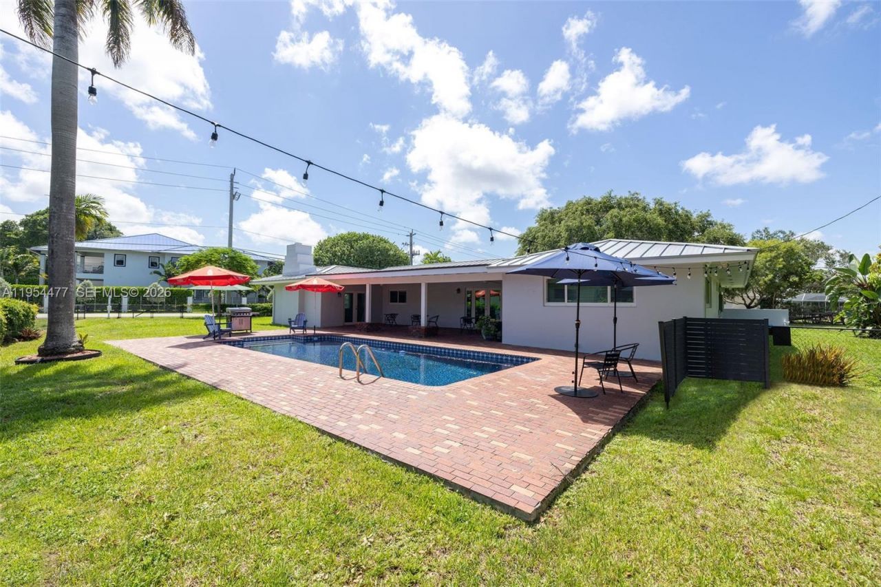 7980 SW 108th St , Miami, FL 33156 Photo