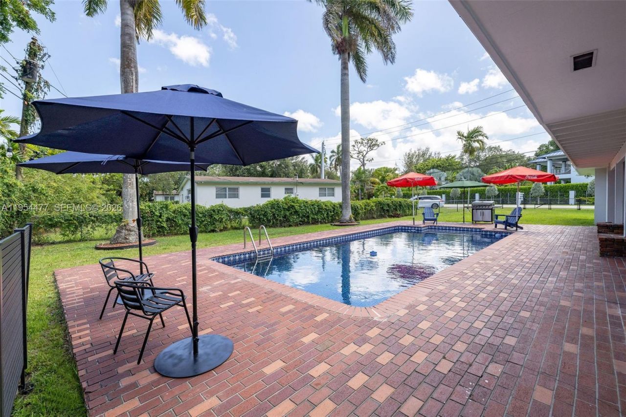 7980 SW 108th St , Miami, FL 33156 Photo