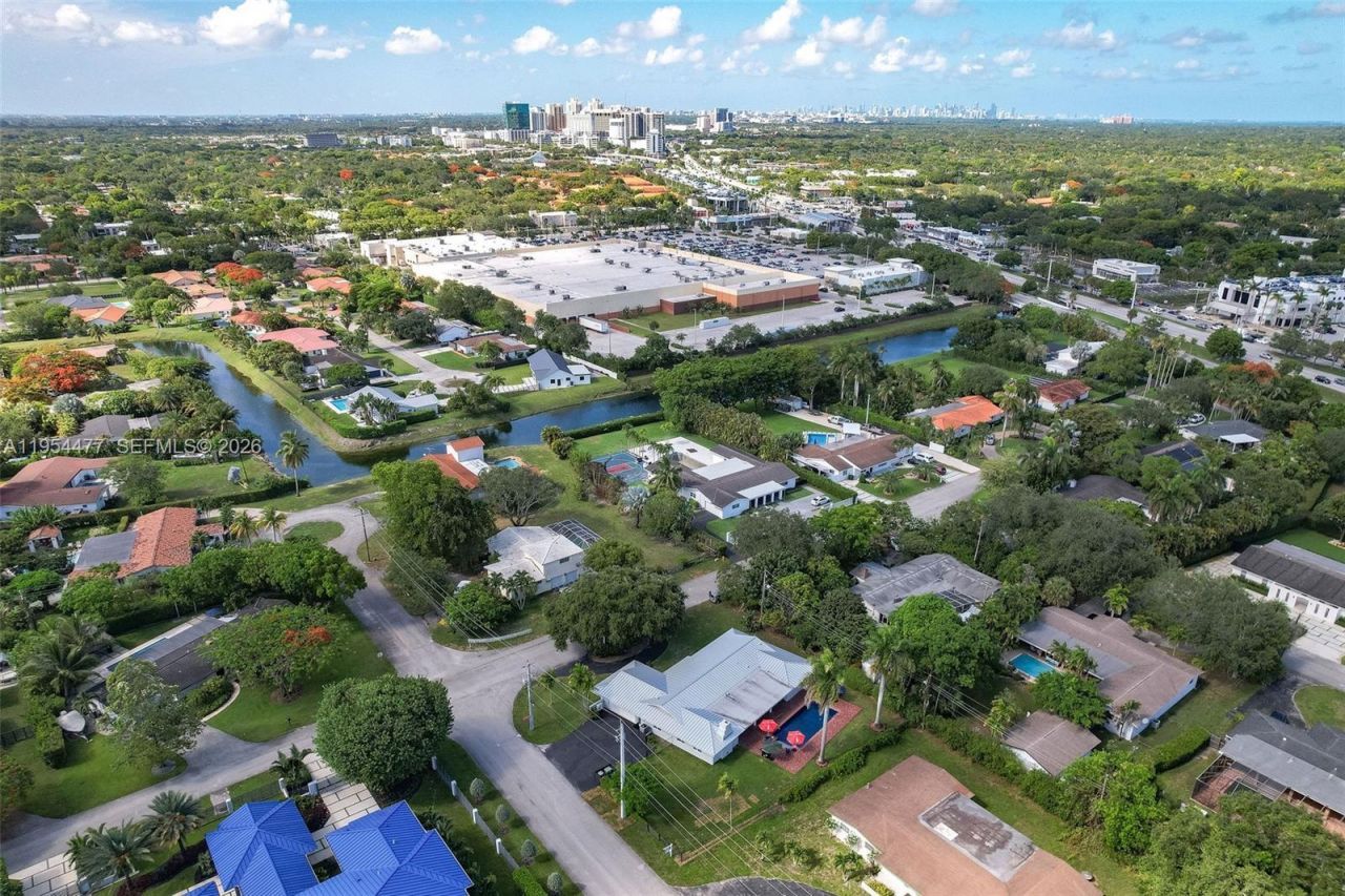 7980 SW 108th St , Miami, FL 33156 Photo