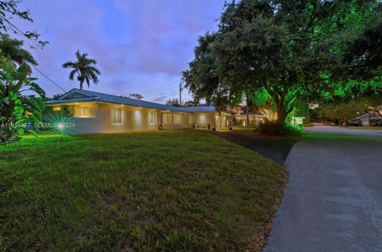 7980 SW 108th St , Miami, FL 33156 Photo