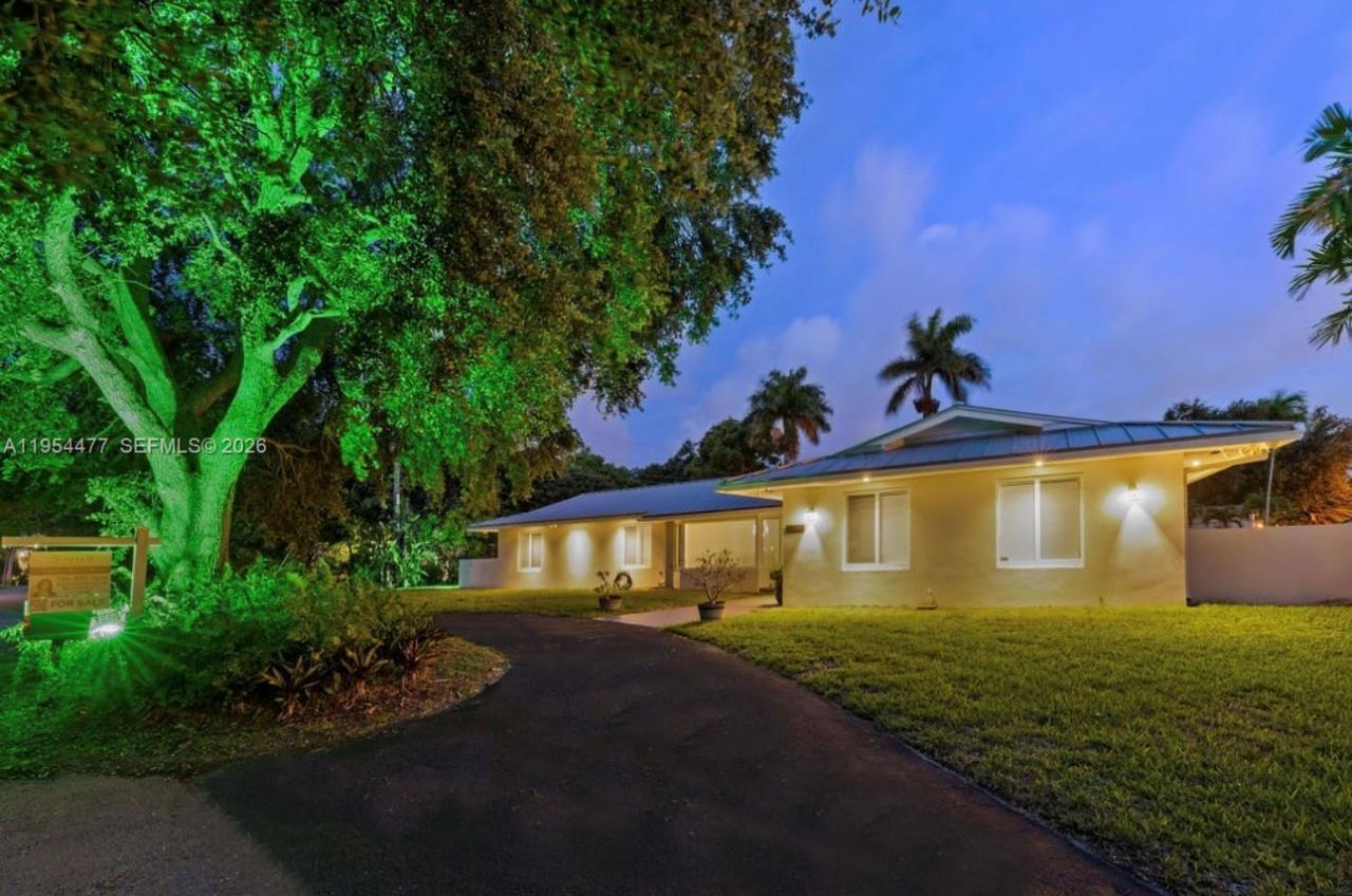 7980 SW 108th St , Miami, FL 33156 Photo