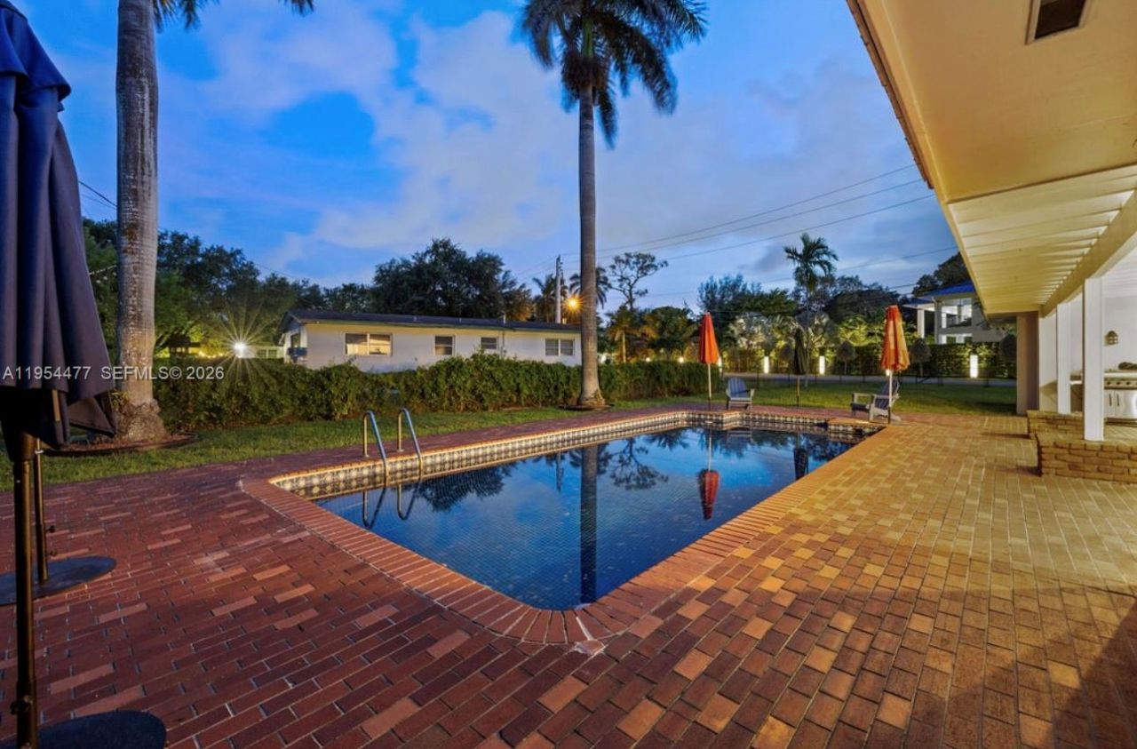 7980 SW 108th St , Miami, FL 33156 Photo