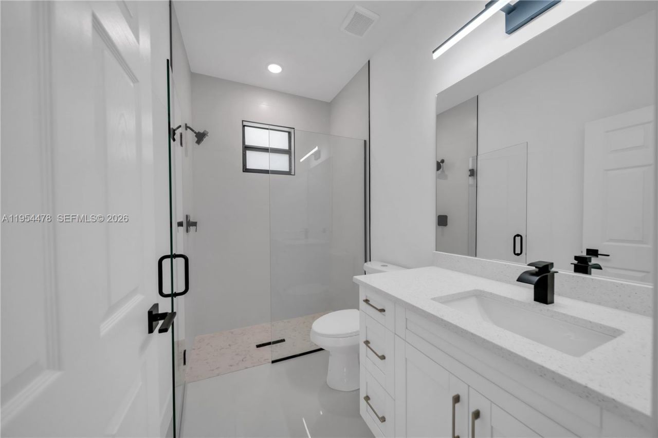 110-1112 Eisenhower Blvd , Lehigh Acres, FL 33974 Photo