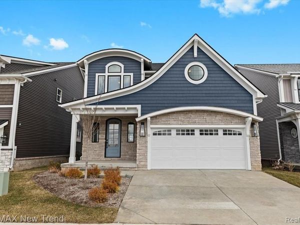 209 MOUNTAIN VIEW LANE, Milford Vlg, MI 48381