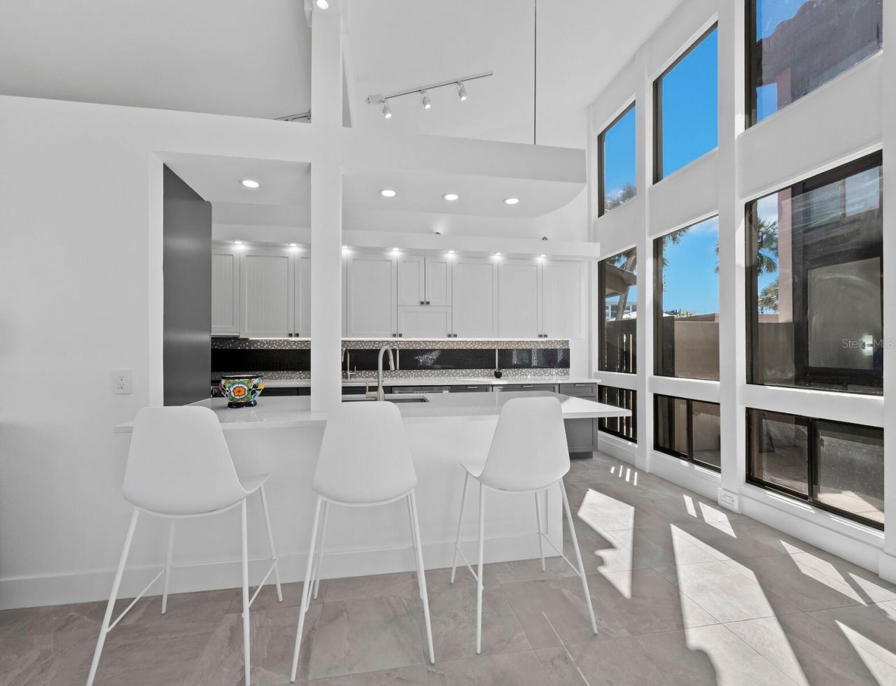 800 S Blvd Of The Presidents, Unit 19, Sarasota, FL 34236 Photo