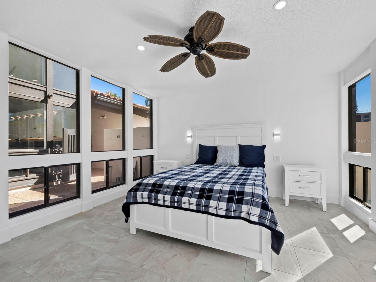 800 S Blvd Of The Presidents, Unit 19, Sarasota, FL 34236 Photo