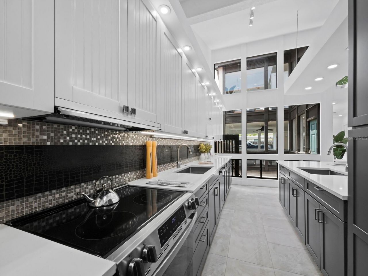 800 S Blvd Of The Presidents, Unit 19, Sarasota, FL 34236 Photo