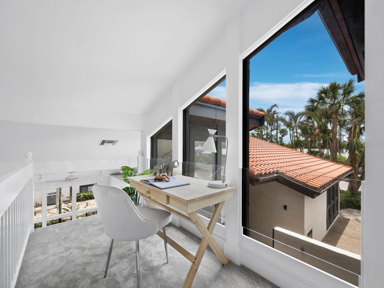 800 S Blvd Of The Presidents, Unit 19, Sarasota, FL 34236 Photo