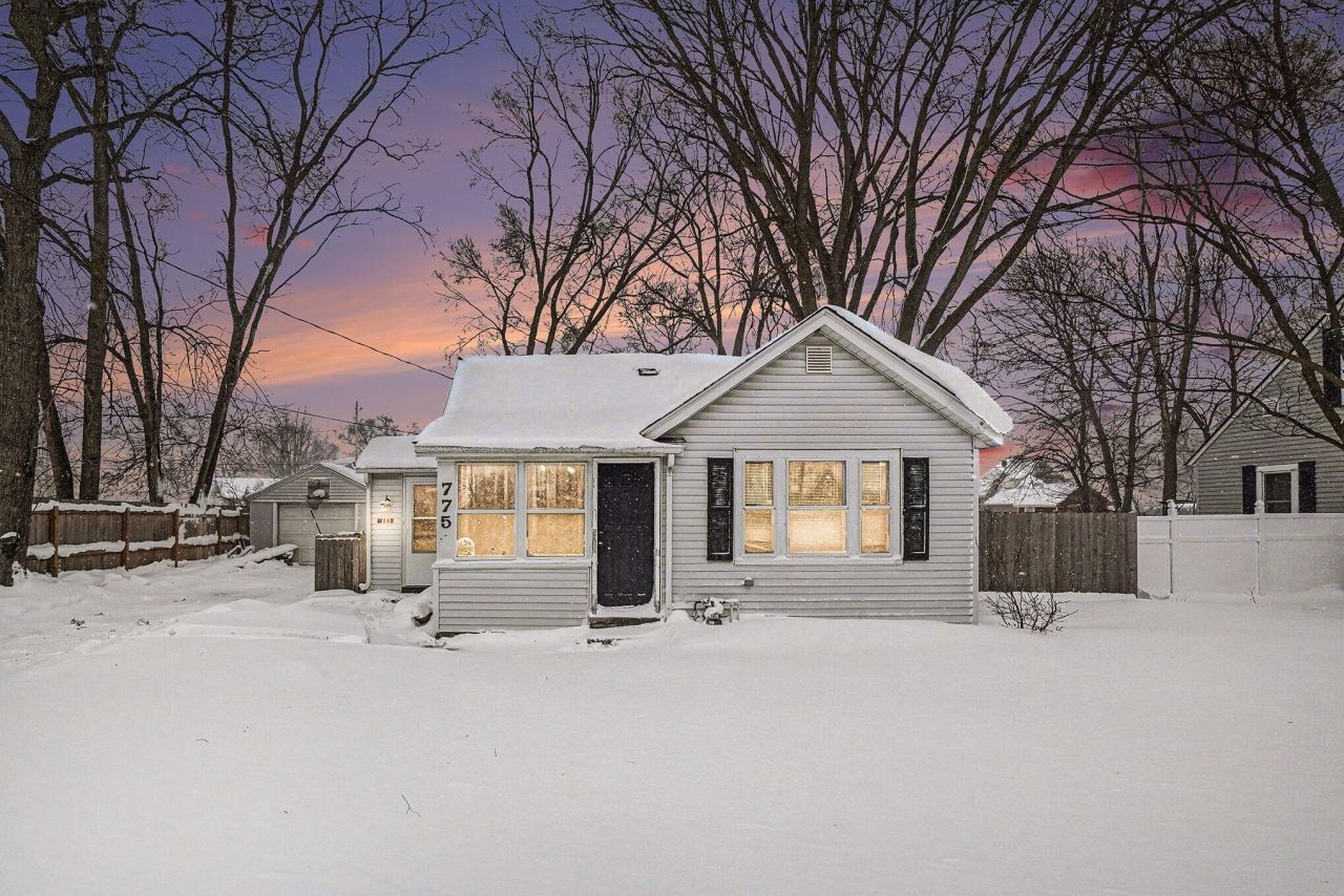 775 E 8th Street, Holland, MI 49423 Main Photo