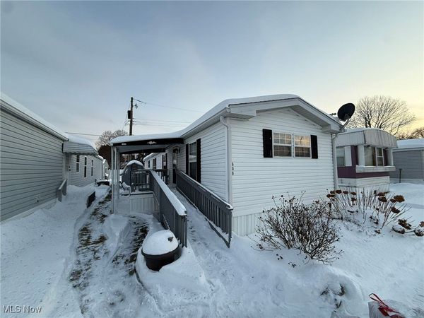 608 Patricia Avenue NW, New Philadelphia, OH 44663