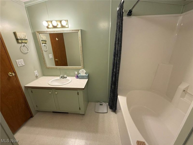 608 Patricia Avenue NW, New Philadelphia, OH 44663 Photo 13