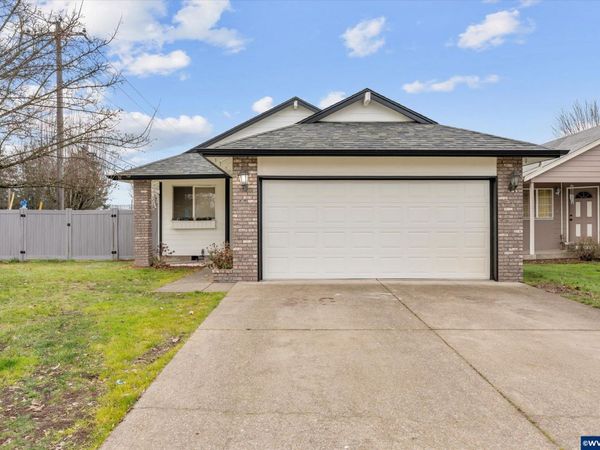 3390 SE Marion St, Albany, OR 97322