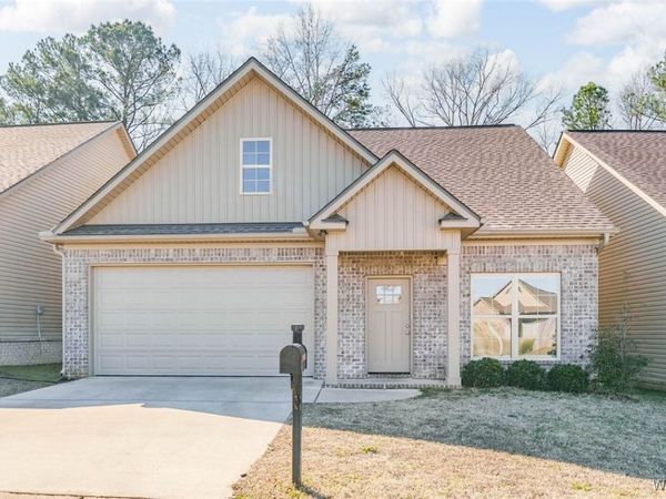 5255 University Gardens Drive, Tuscaloosa, AL 35453