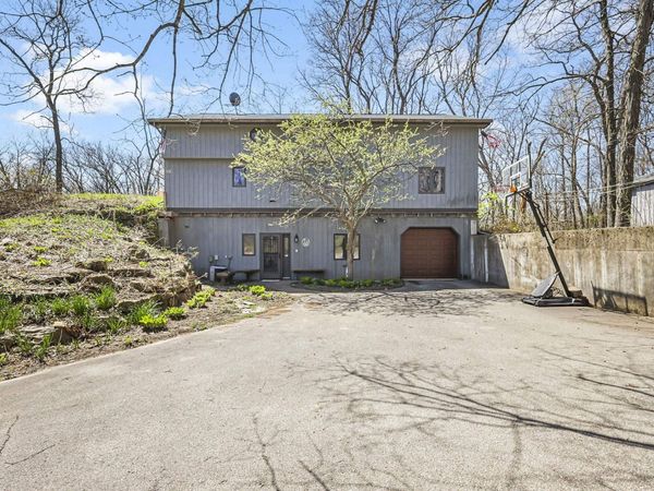 3810 County Road Q, Dodgeville, WI 53533