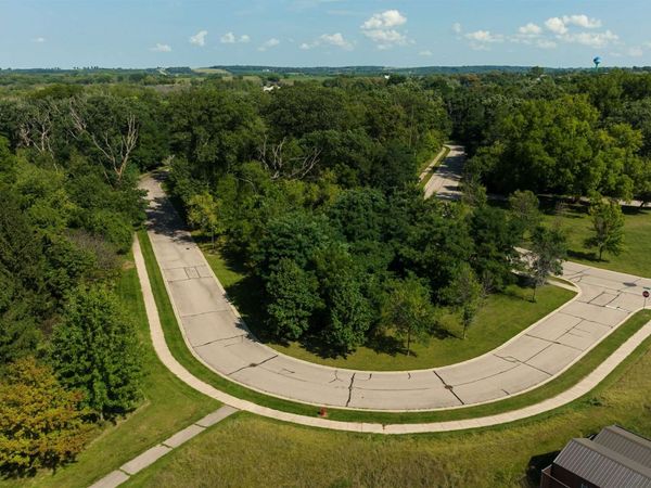 L20 Stonehaven Drive, Green Lake, WI 54941