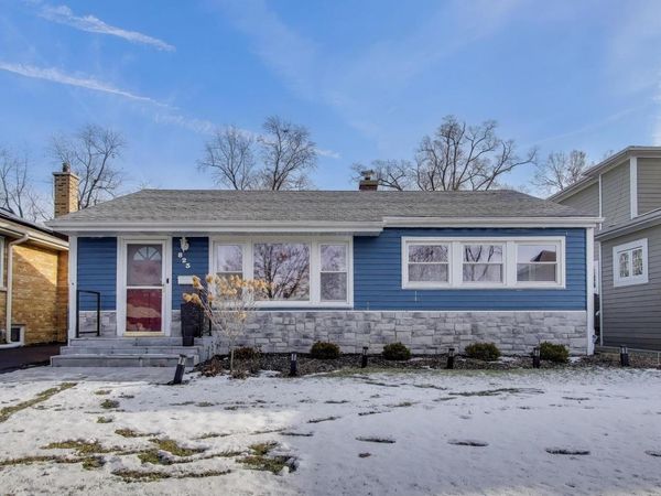 823 N Fernandez Avenue, Arlington Heights, IL 60004