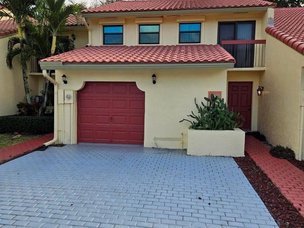 9530 Alcazar Ln, Unit 9530, Davie, FL 33324