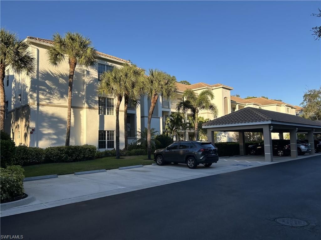8231 Parkstone Pl, Unit 105, Naples, FL 34120 Photo