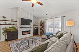 116 Kingston Bluff Dr. photo 4