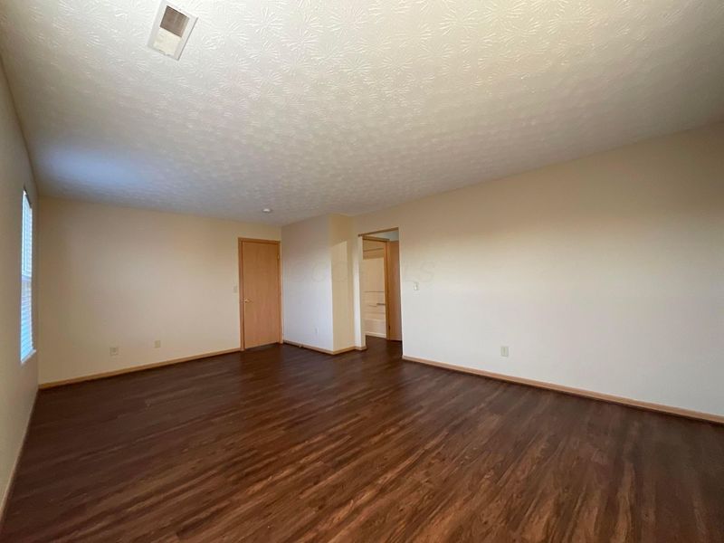 7474 Canal Highlands Boulevard, Canal Winchester, OH 43110 Photo 8