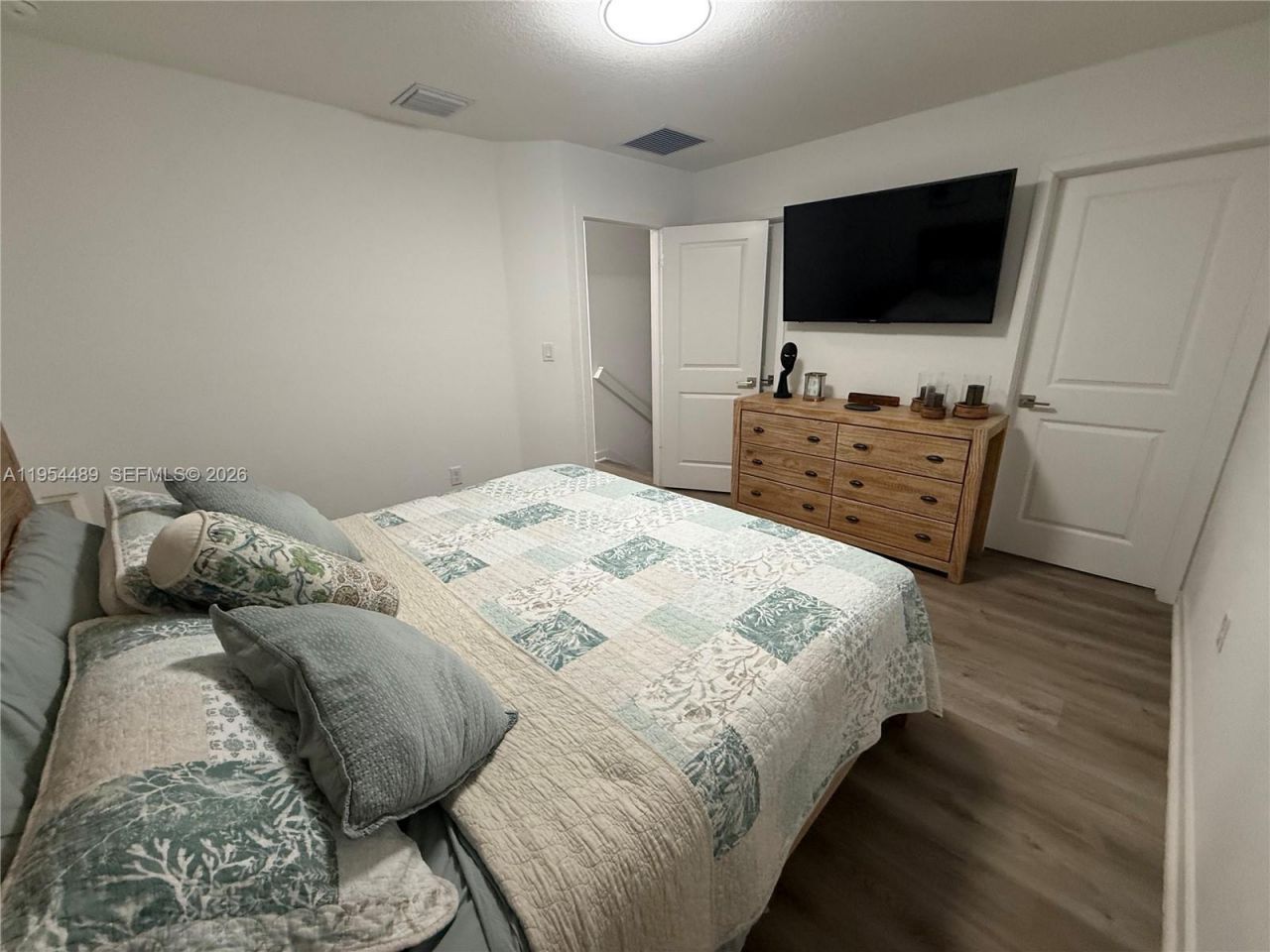 1043 SE 24th Ave, Homestead, FL 33035 Photo