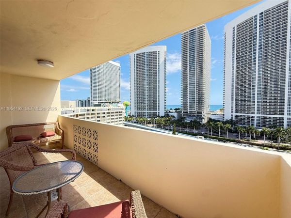 1833 S Ocean Dr, Unit 1402, Hallandale Beach, FL 33009